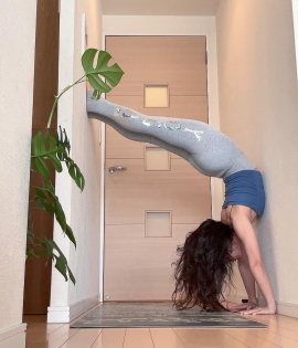 Yoga Lit Silver Shimmer